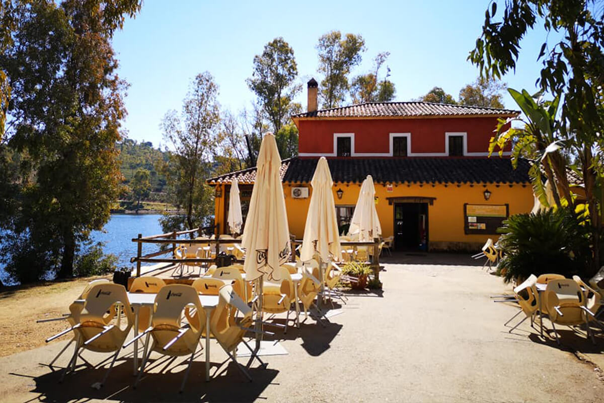 Restaurante El Lago, La Reserva Del Castillo De Las Guardias
